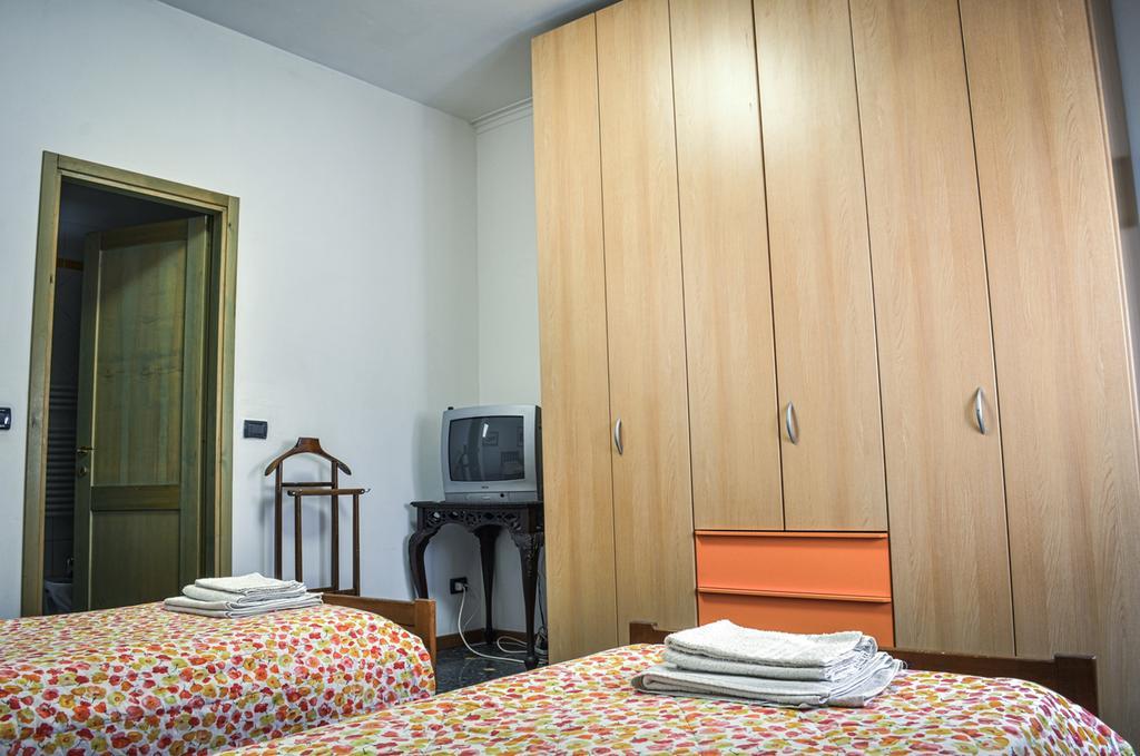 Bed And Breakfast Arcobaleno Болонья Экстерьер фото