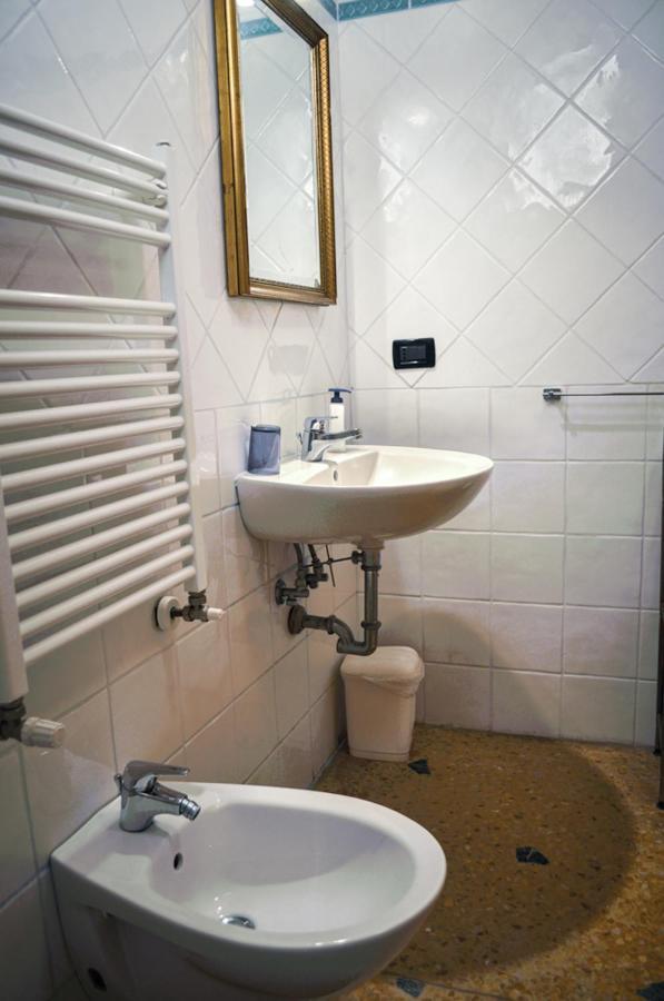 Bed And Breakfast Arcobaleno Болонья Экстерьер фото